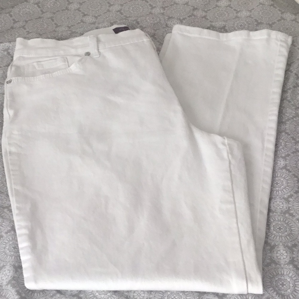 Gloria Vanderbilt white jeans sz 14
